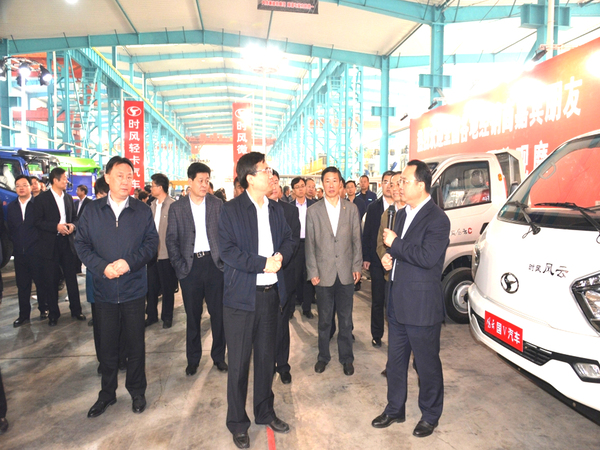 市新旧动能转换沉大项目推动会J9直营集团集团科普教育基地进行观摩